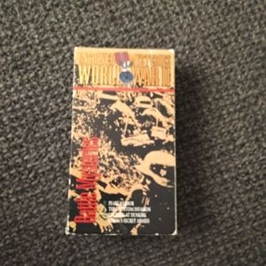 UNSOLVED MYSTERIES W.W ll. VHS
